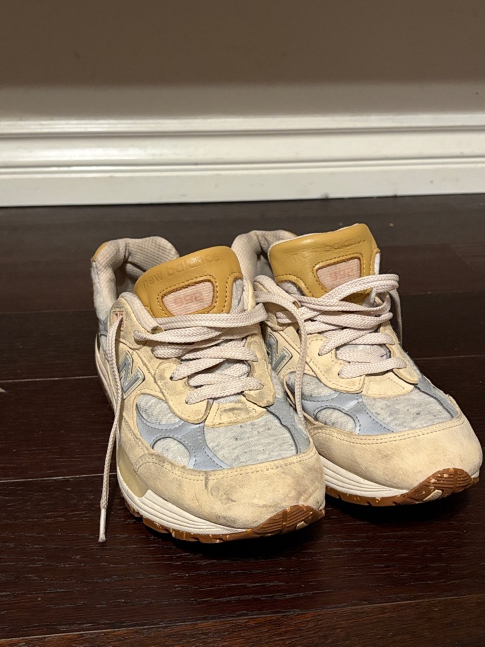 New Balance 992 Unisex Beige and Light Gray Sneakers- Needs TLC